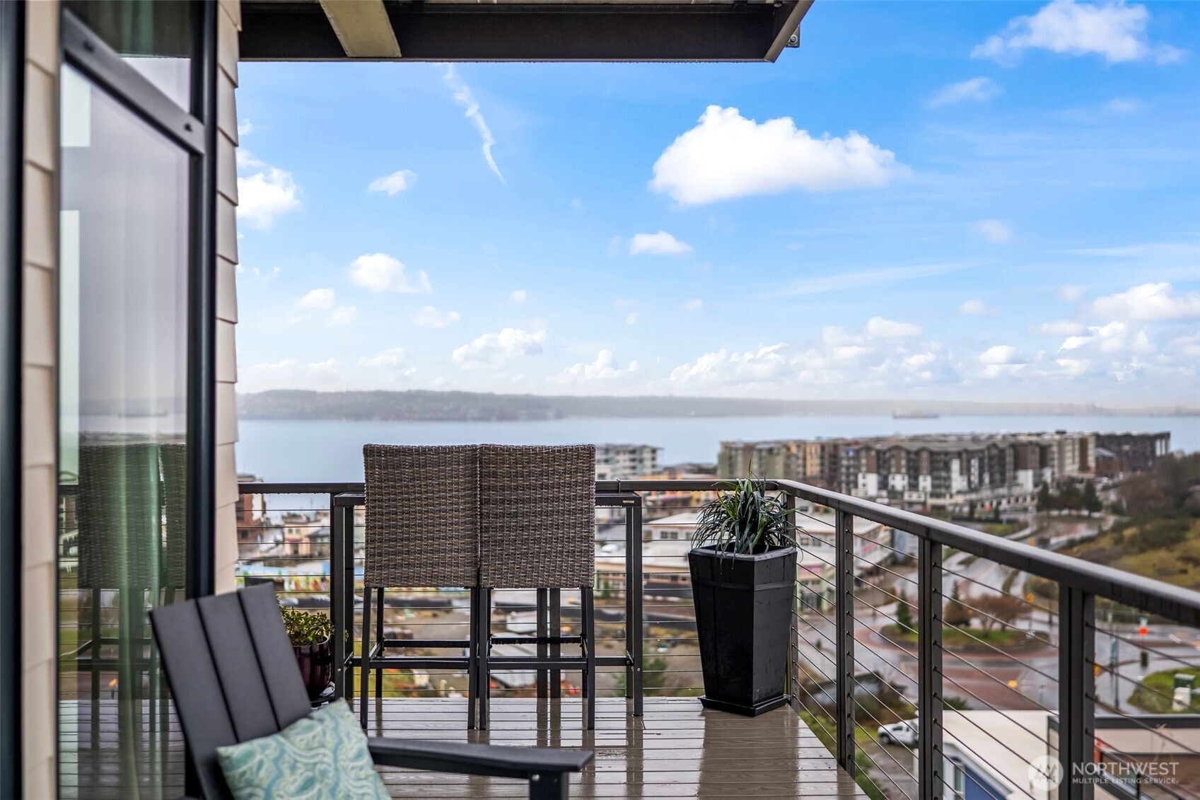 5204 N Bennett Street 411