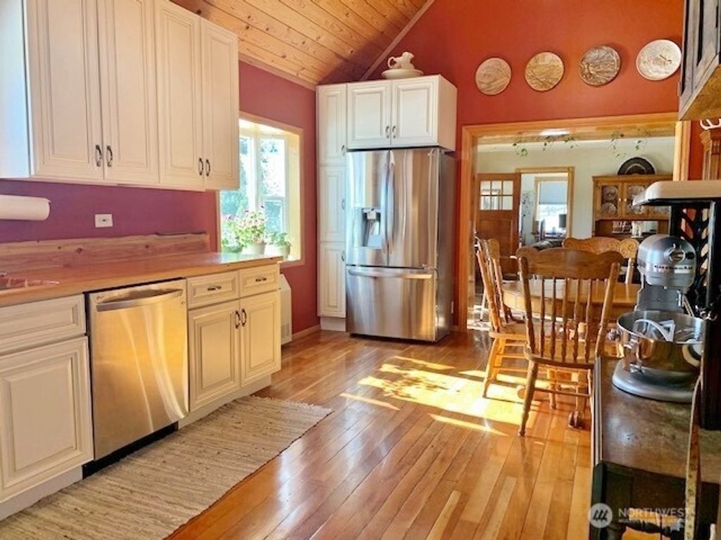 Photo of 35 Low Ridge Road, Malo, WA 99150 (MLS # 2493077)