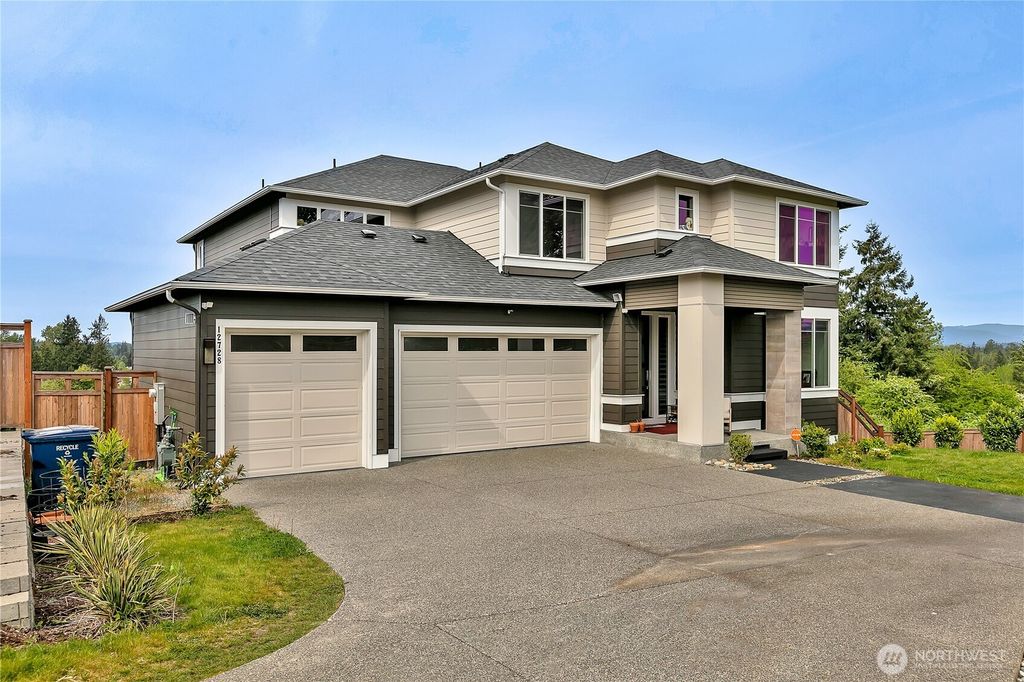 Photo of 12728 SE 287th Place, Auburn, WA 98092 (MLS # 2393205)