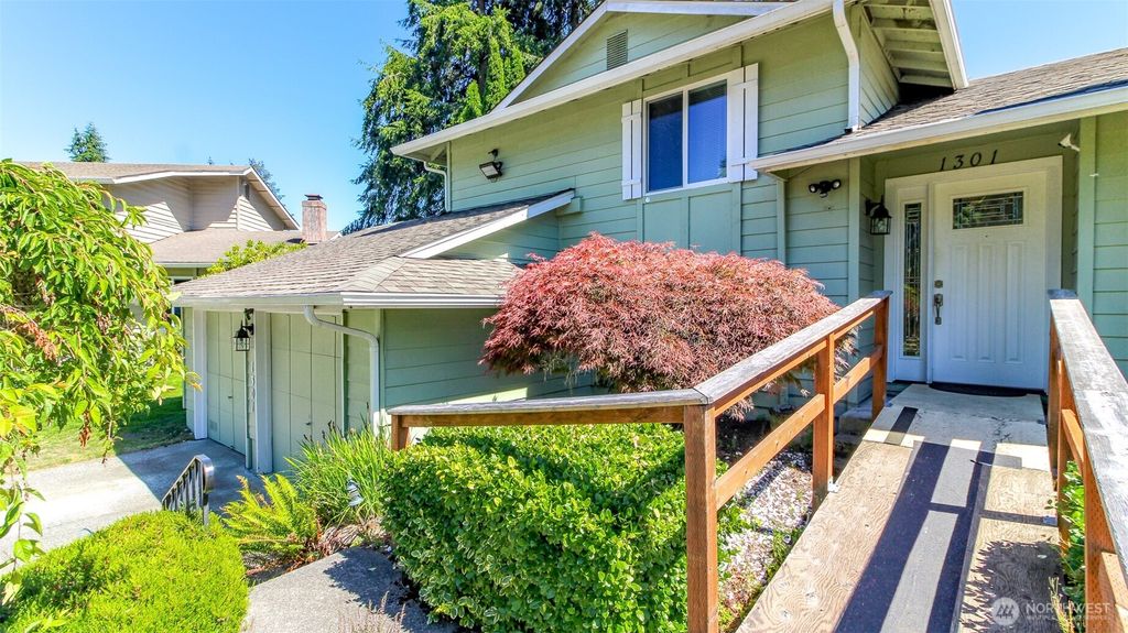 Photo of 1301 Bel Air Road, Tacoma, WA 98406 (MLS # 2554400)