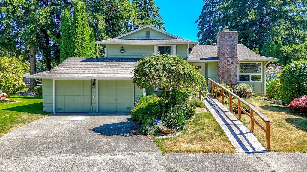 Photo of 1301 Bel Air Road, Tacoma, WA 98406 (MLS # 2554400)