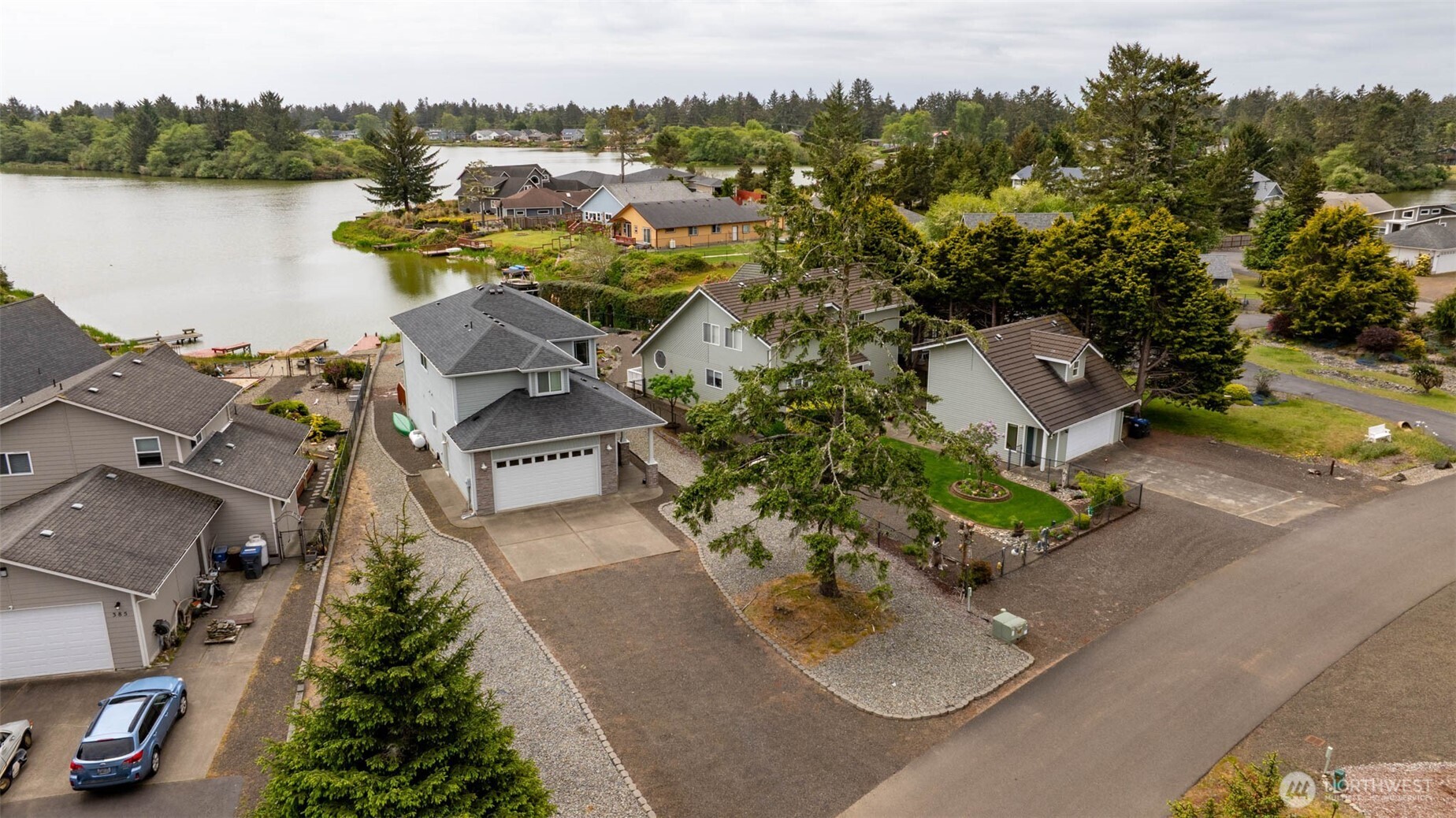 381 Lake Bay Loop SE