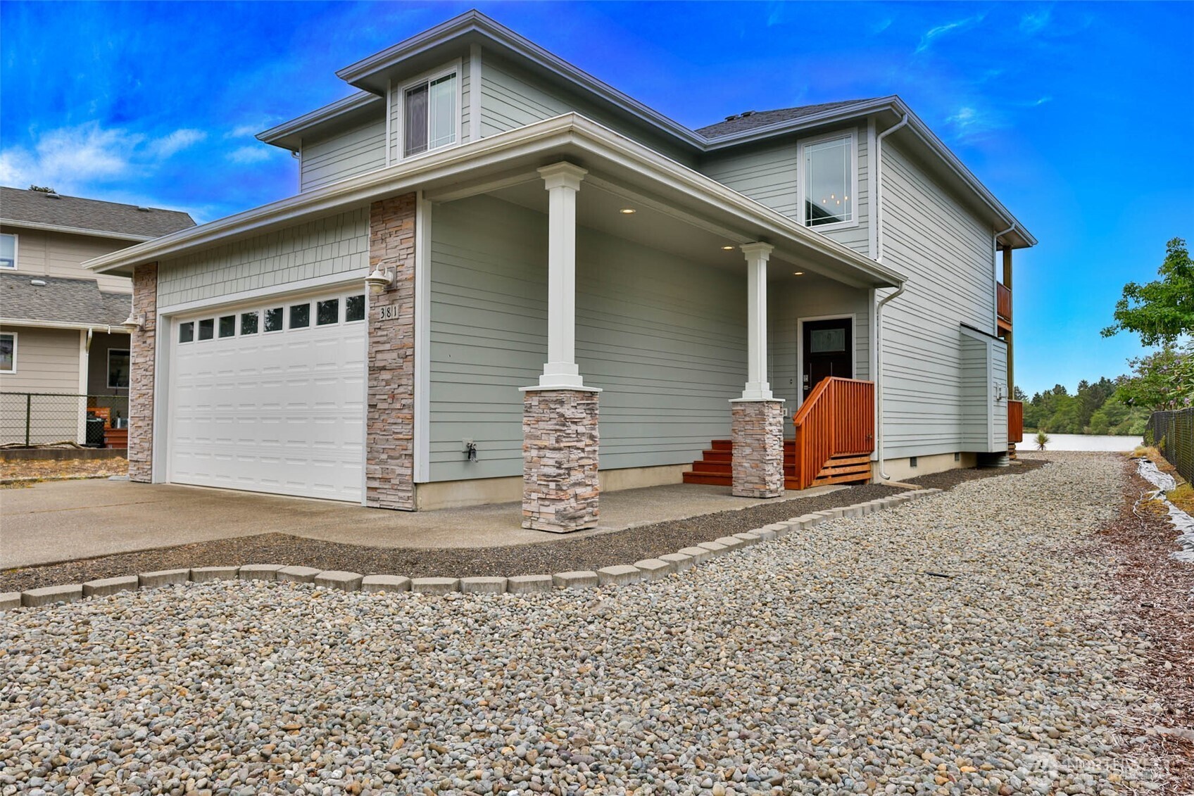 381 Lake Bay Loop SE
