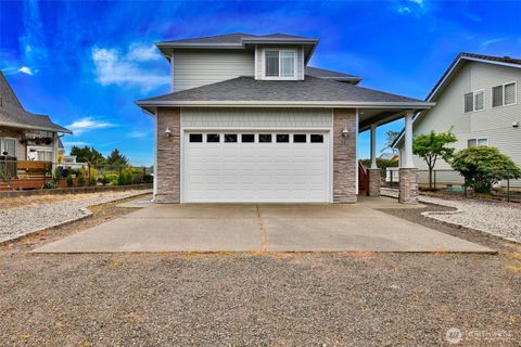381 Lake Bay Loop SE Ocean Shores WA 98569