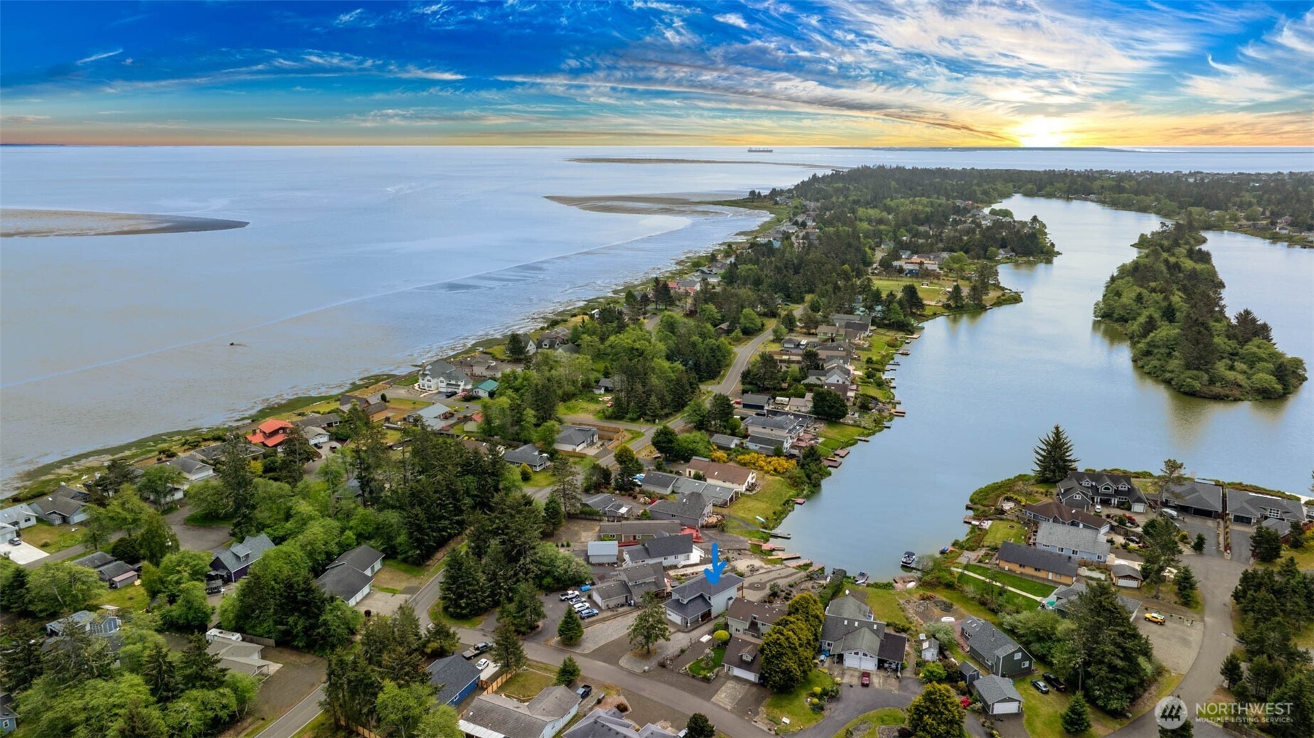 381 Lake Bay Loop SE