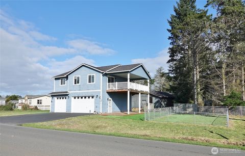 Photo of 500 Chenois Avenue NE, Ocean Shores, WA 98569 (MLS # 2497199)
