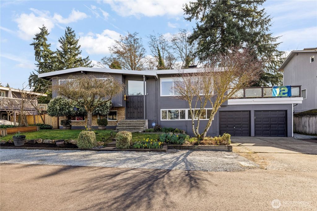 Photo of 13666 18th Avenue SW, Burien, WA 98166 (MLS # 2488733)