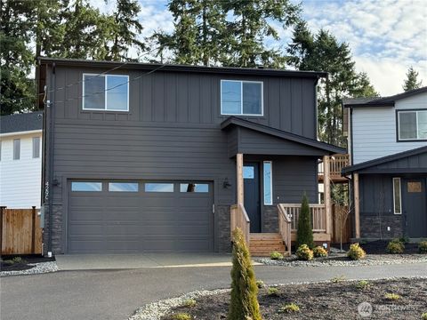 Photo of 429 Legion Drive #C, Everett, WA 98201 (MLS # 2466785)