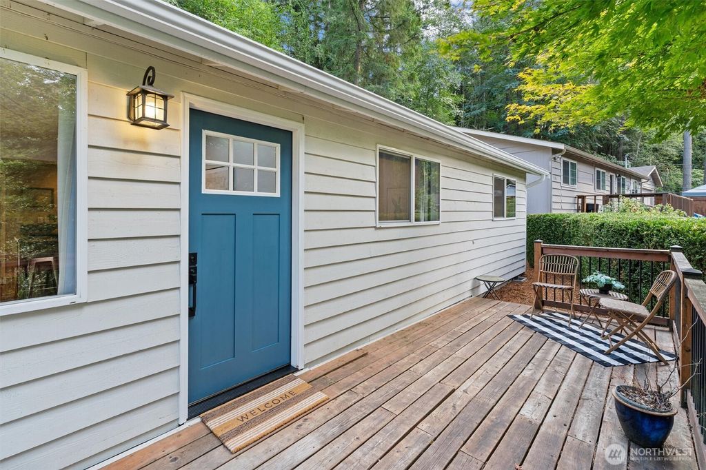 Photo of 15504 180th Avenue NE, Woodinville, WA 98072 (MLS # 2431763)