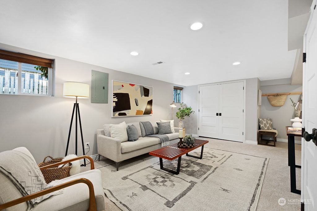 listing image 9367915724019614218