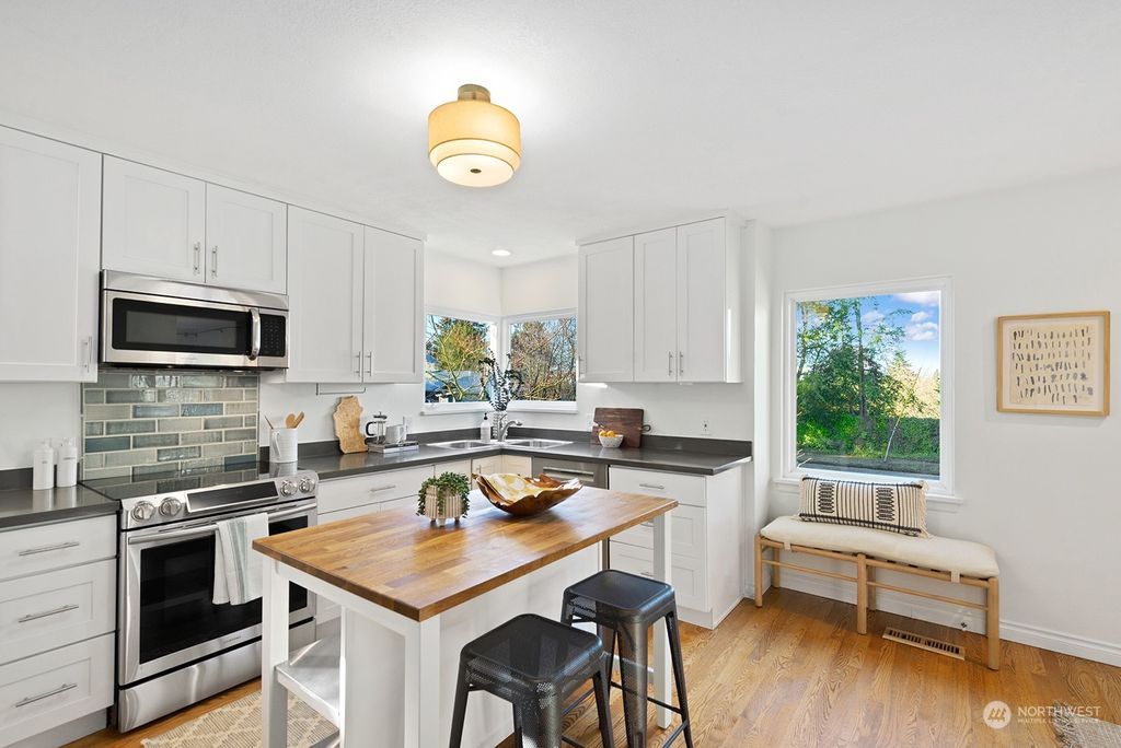 listing image 9361027625054104602