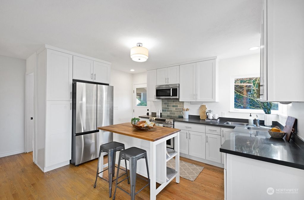 listing image 9368685580750974261
