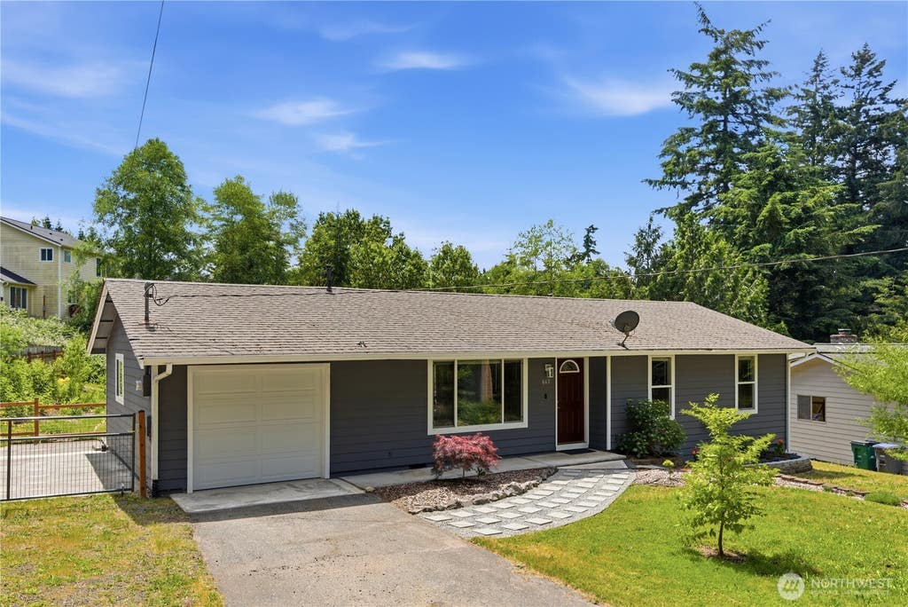 Photo of 847 NE Michelle Court, Bremerton, WA 98311 (MLS # 2525668)
