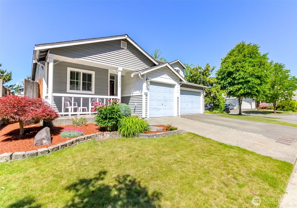 Photo of 28209 241st Avenue SE, Maple Valley, WA 98038 (MLS # 2387297)