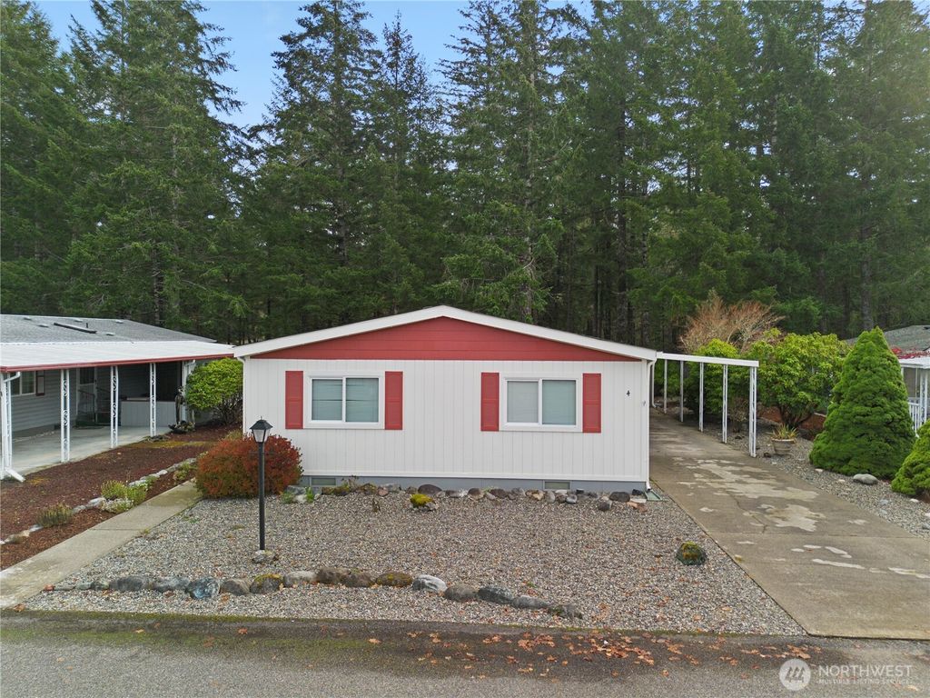 Photo of 4 Blitzen Lane, Shelton, WA 98584 (MLS # 2456616)