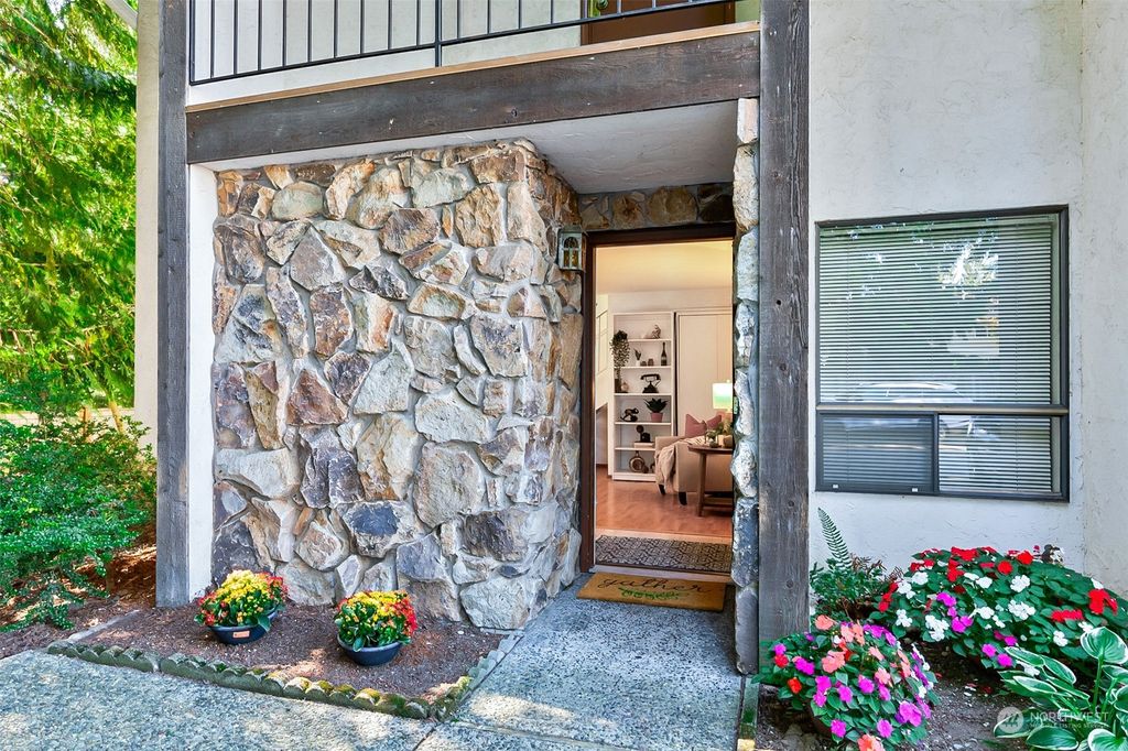 Photo of 7816 196th Street SW #D9, Edmonds, WA 98026 (MLS # 2292658)