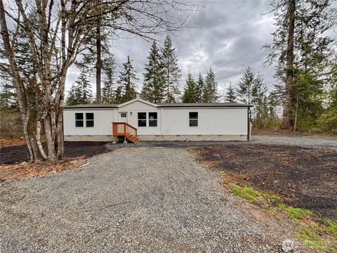 200 NW Clark Avenue Winlock WA 98596