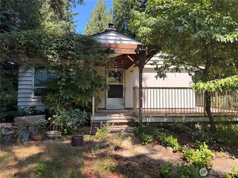 Photo of 22200 196th Avenue SE, Renton, WA 98058 (MLS # 2558360)