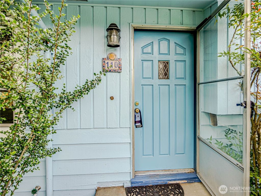 Photo of 110 N 201st Street, Shoreline, WA 98133 (MLS # 2503472)