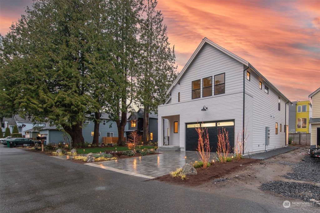 Photo of 13321 1st Avenue NE #A, Seattle, WA 98125 (MLS # 2141075)