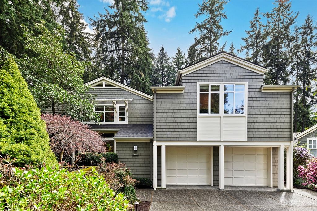 Photo of 4528 110th Ave NE Ave, Kirkland, WA 98033 (MLS # 2218323)