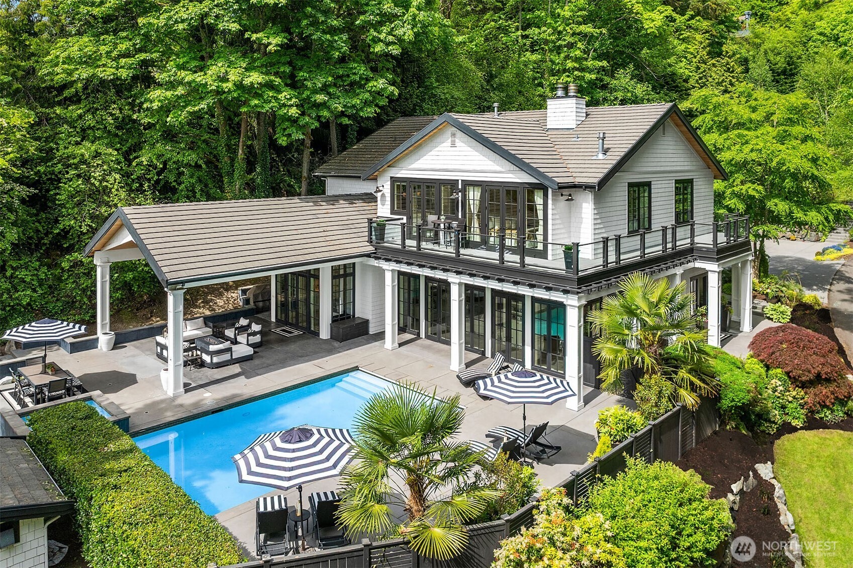4207 Holly Lane