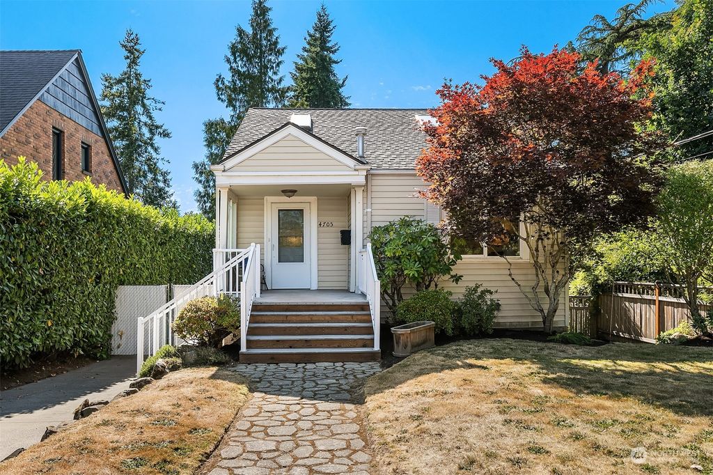 Photo of 4705 45th Avenue NE, Seattle, WA 98105 (MLS # 2125205)