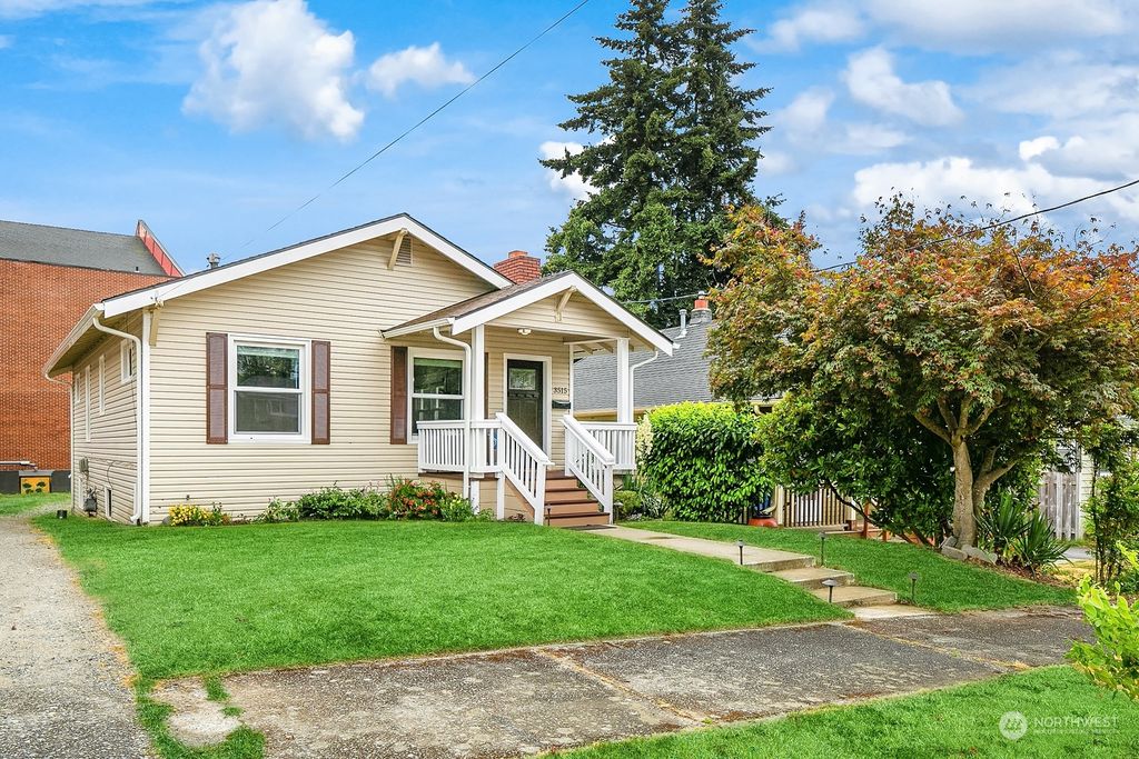 Photo of 3515 SW Austin Street, Seattle, WA 98126 (MLS # 2011211)