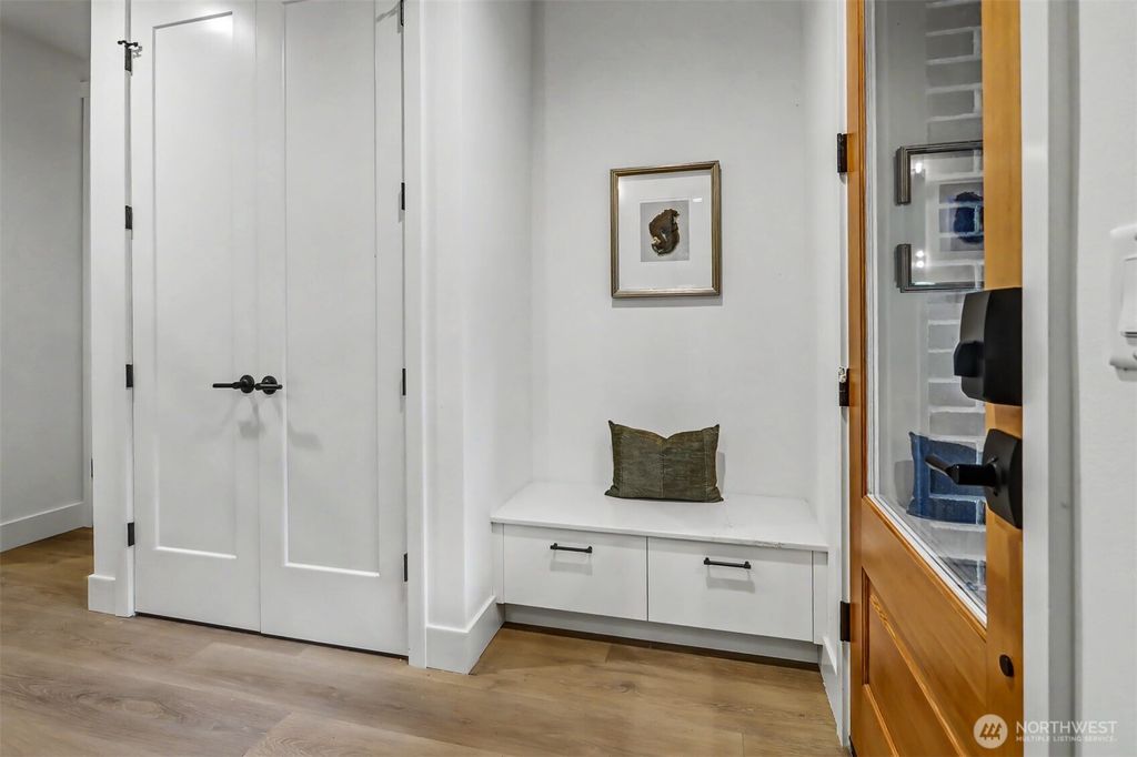 Photo of 11251 108th Avenue NE, Kirkland, WA 98033 (MLS # 2488007)