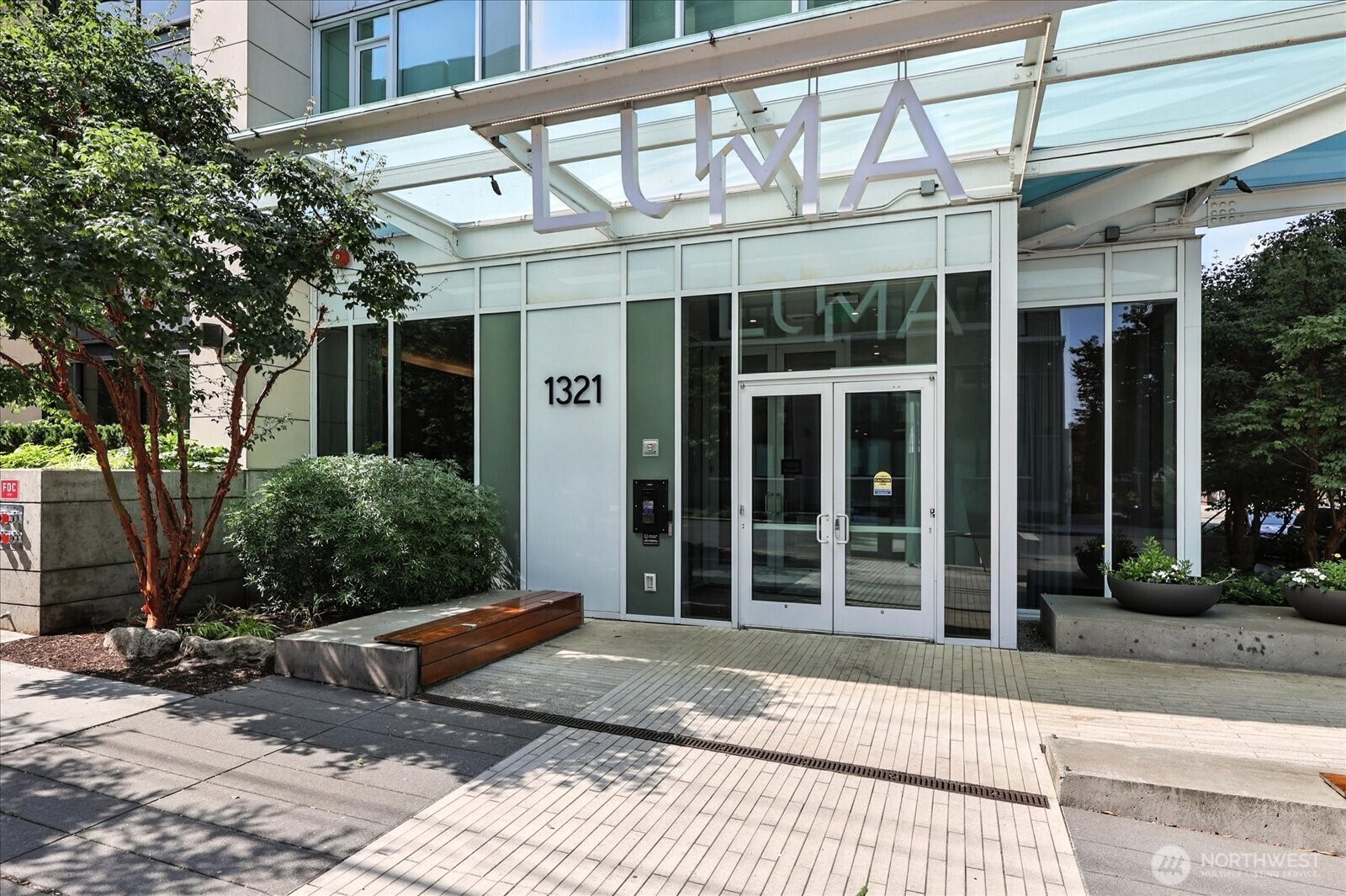 1321 Seneca Street 505