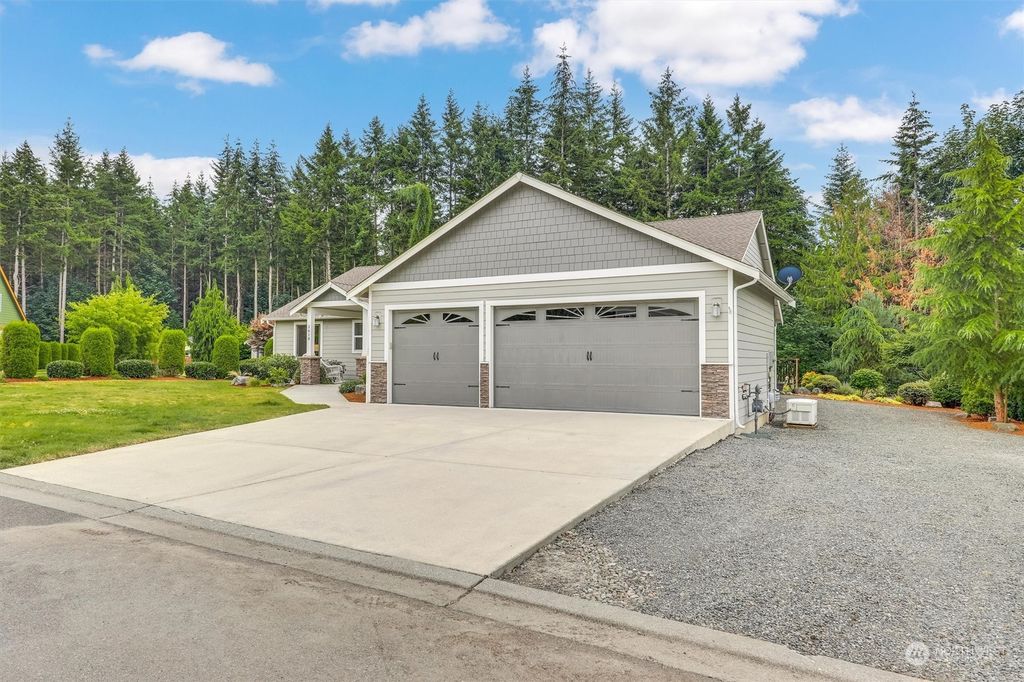 Photo of 2618 138th Street NW, Marysville, WA 98271 (MLS # 2275051)