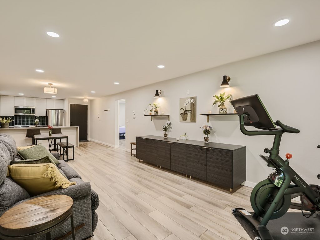 Photo of 14450 NE 31st Street #J208, Bellevue, WA 98007 (MLS # 2153482)