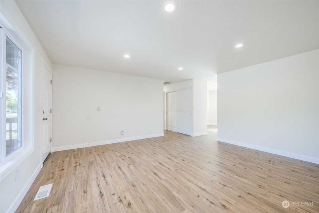 Photo of 3701 SW 335th Court, Federal Way, WA 98023 (MLS # 2235491)