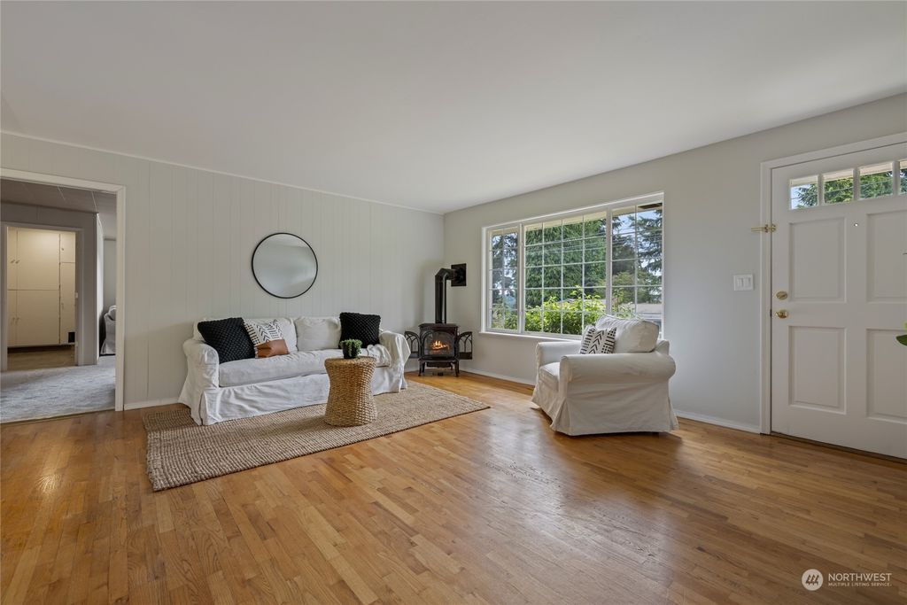 Photo of 10624 NE 194th Street, Bothell, WA 98011 (MLS # 2256429)