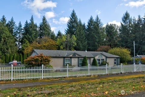 Photo of 15912 Agate Street SE, Yelm, WA 98597 (MLS # 2592943)