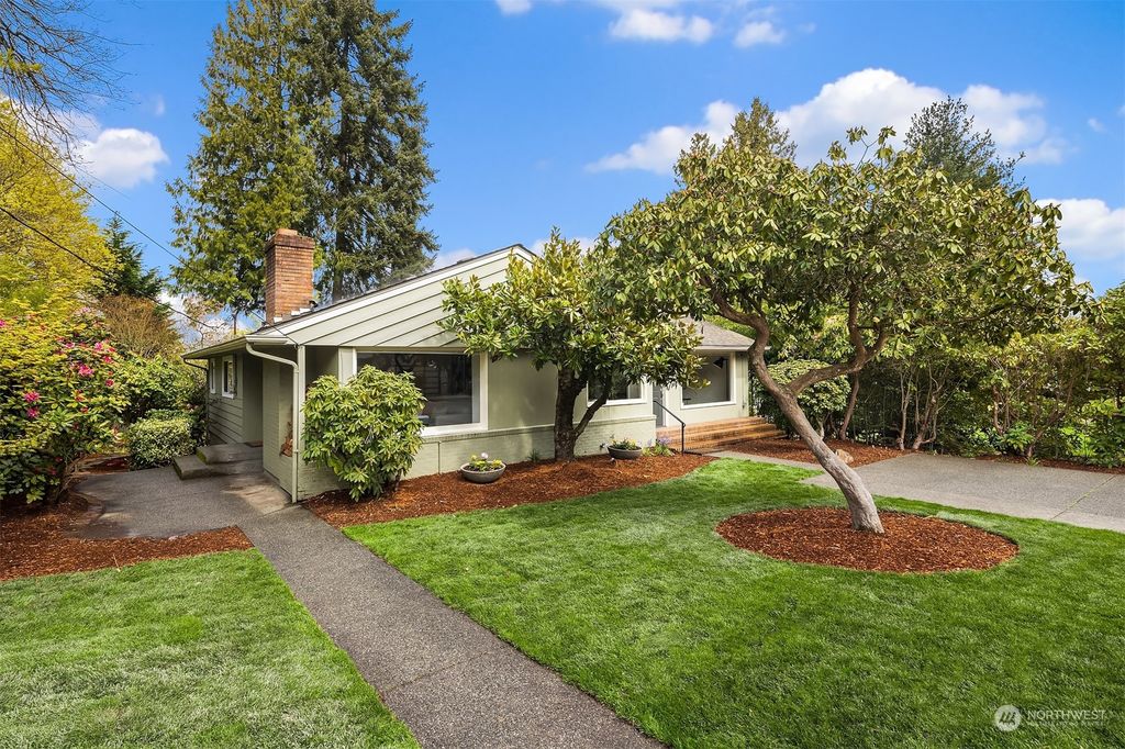 Photo of 8202 S 116th Street, Seattle, WA 98178 (MLS # 2220167)