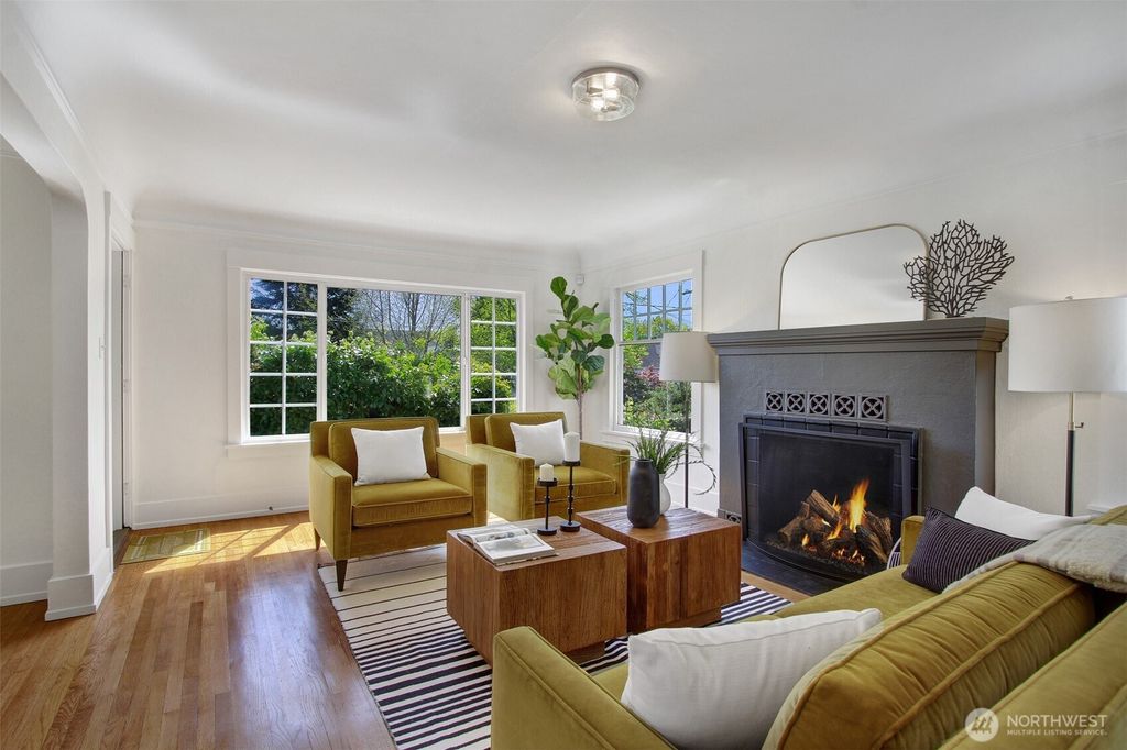 Photo of 800 NW 56th Street, Seattle, WA 98107 (MLS # 2368280)