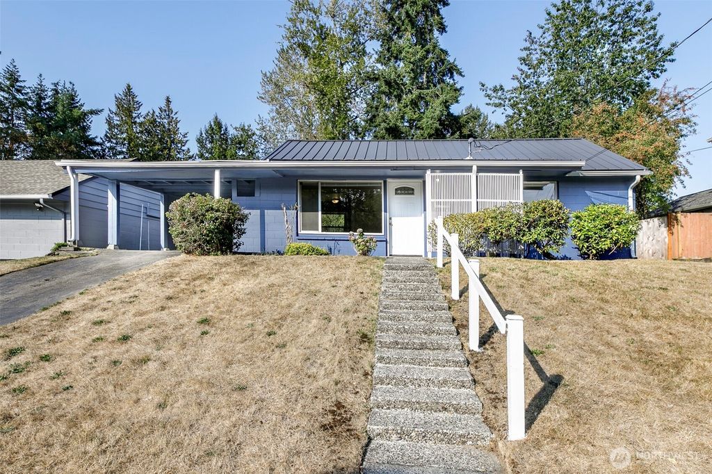 Photo of 23208 55th Avenue W, Mountlake Terrace, WA 98043 (MLS # 2430346)