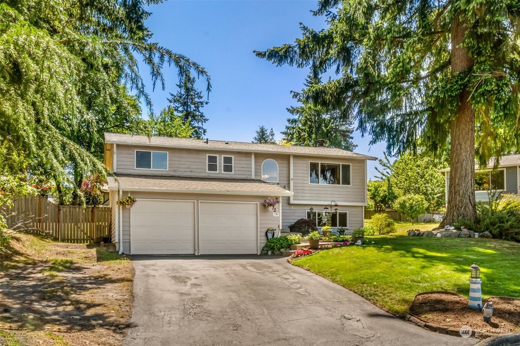 Photo of 612 219th Place SW, Bothell, WA 98021 (MLS # 2074428)