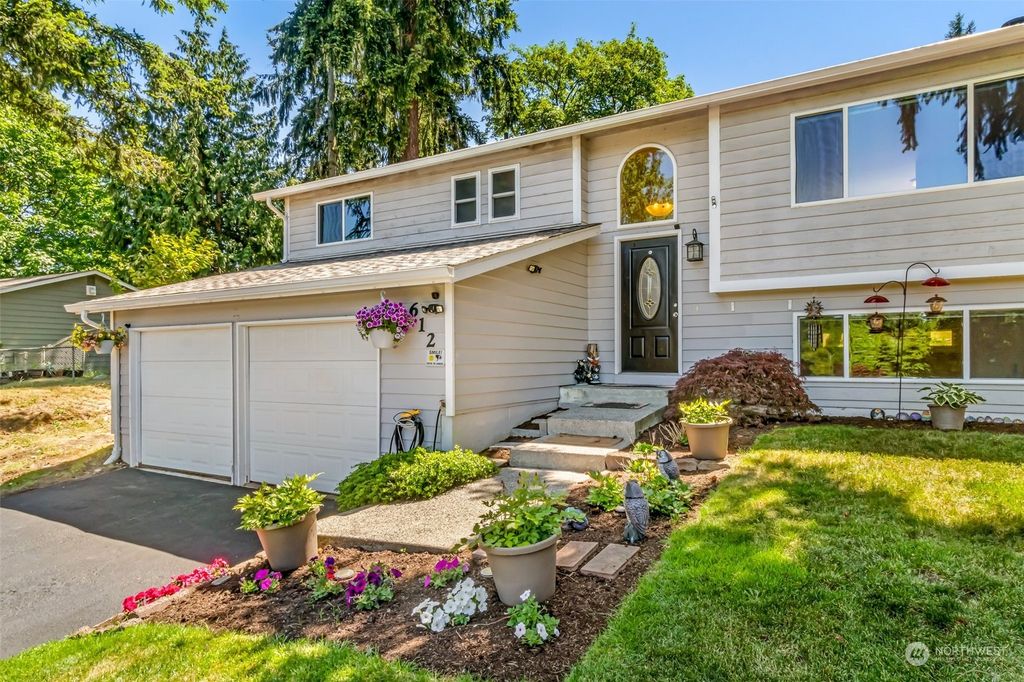 Photo of 612 219th Place SW, Bothell, WA 98021 (MLS # 2074428)