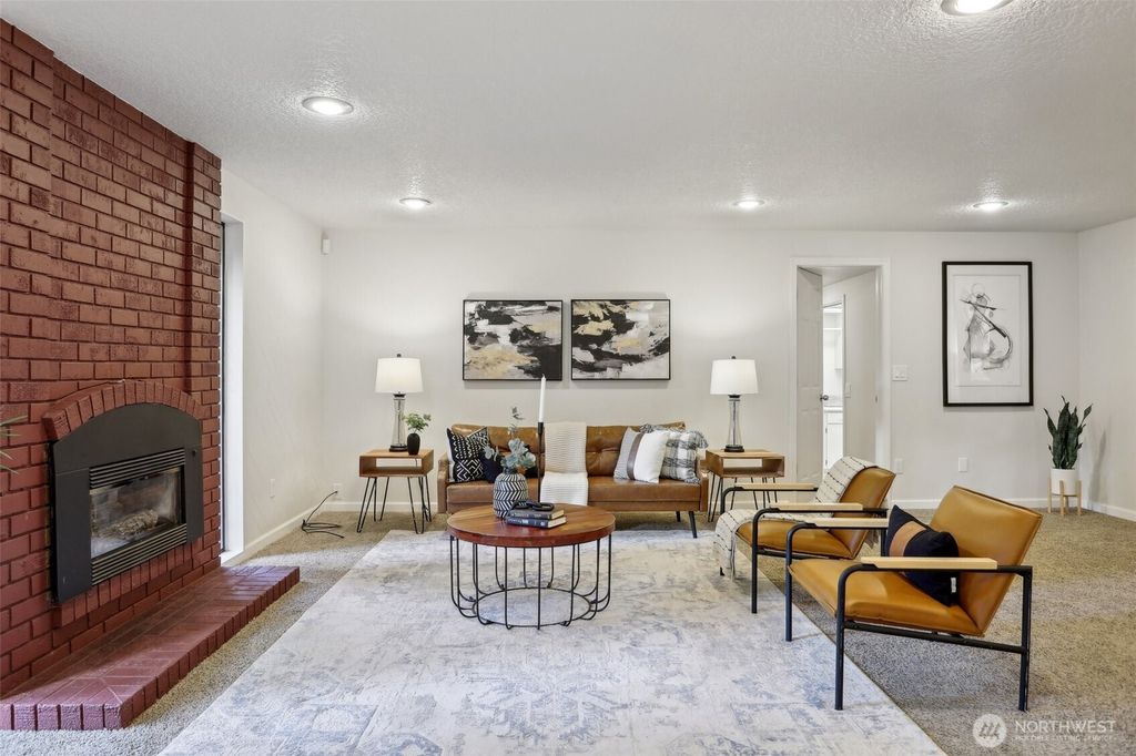 Photo of 12719 NE 80th Lane, Kirkland, WA 98033 (MLS # 2346599)