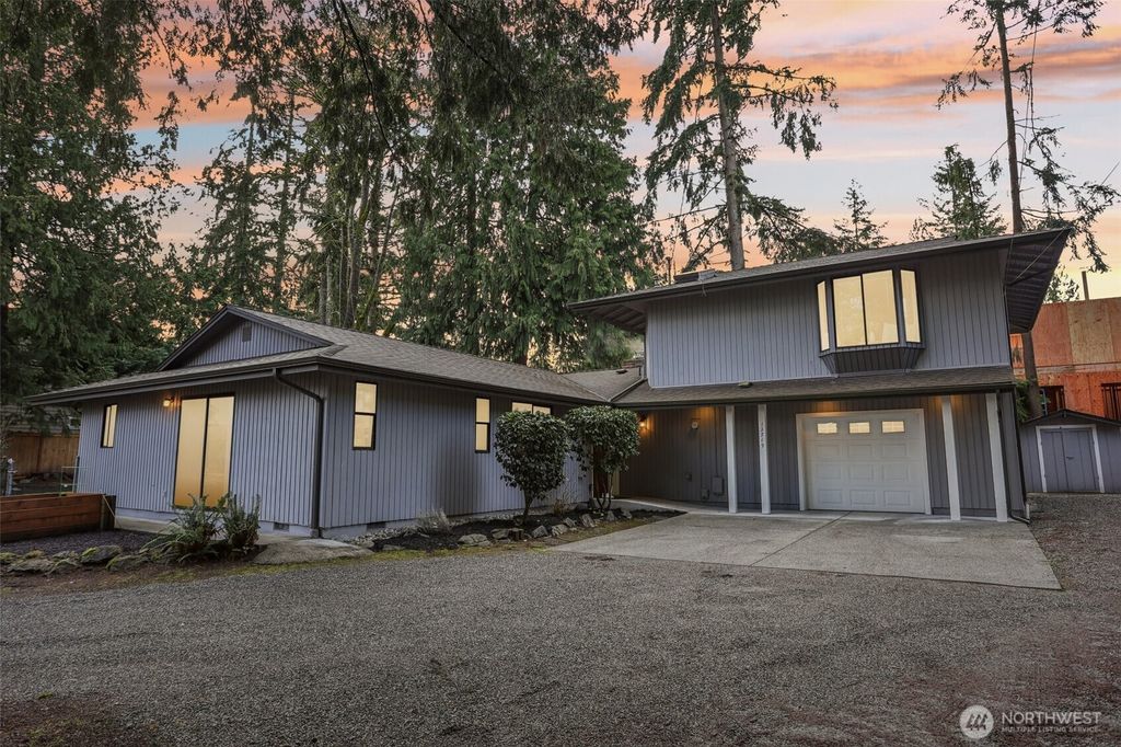Photo of 12719 NE 80th Lane, Kirkland, WA 98033 (MLS # 2346599)