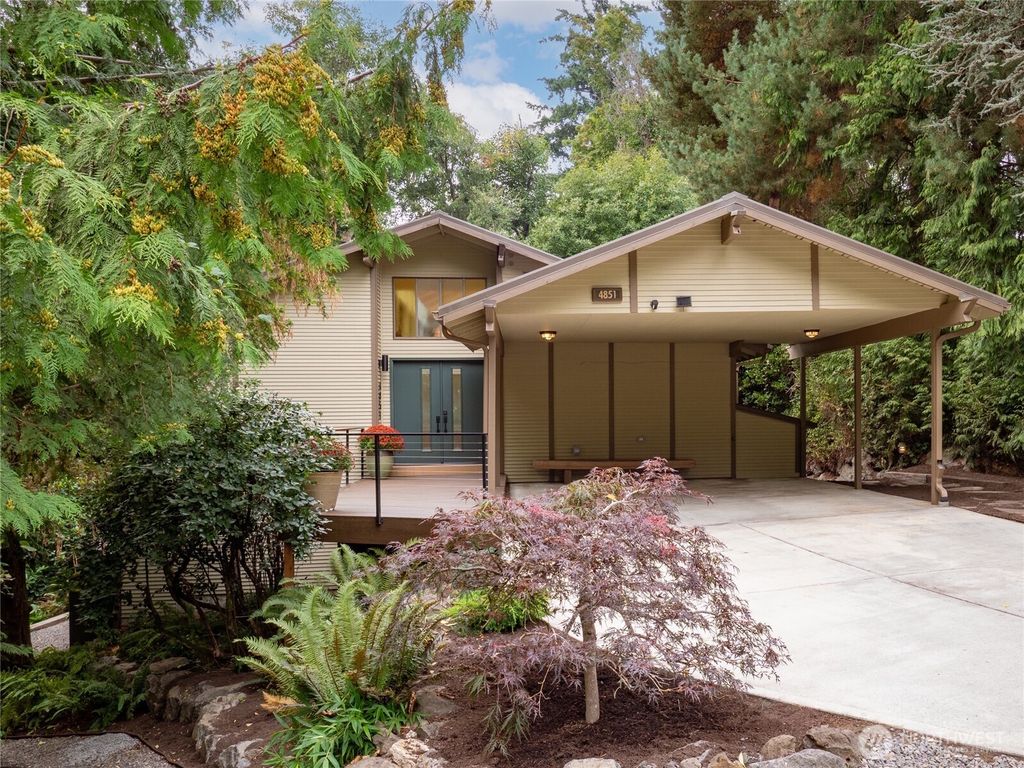 Photo of 4851 88th Place SE, Mercer Island, WA 98040 (MLS # 2428199)