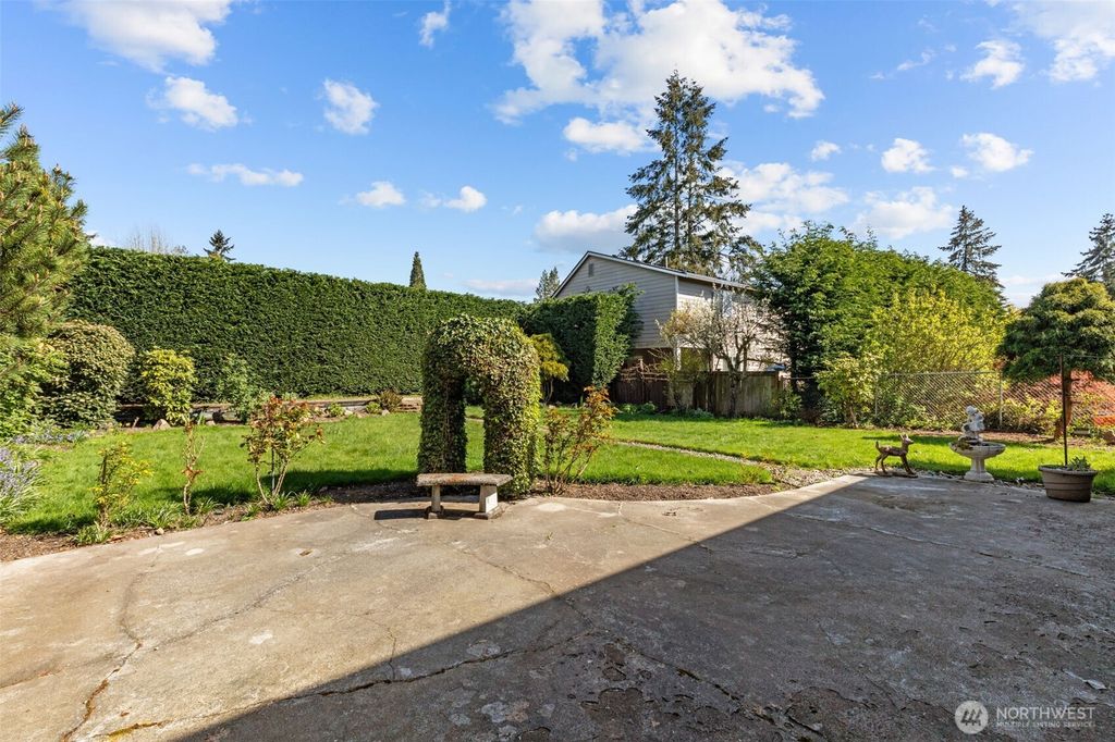 Photo of 10024 36th Avenue SW, Seattle, WA 98146 (MLS # 2355654)