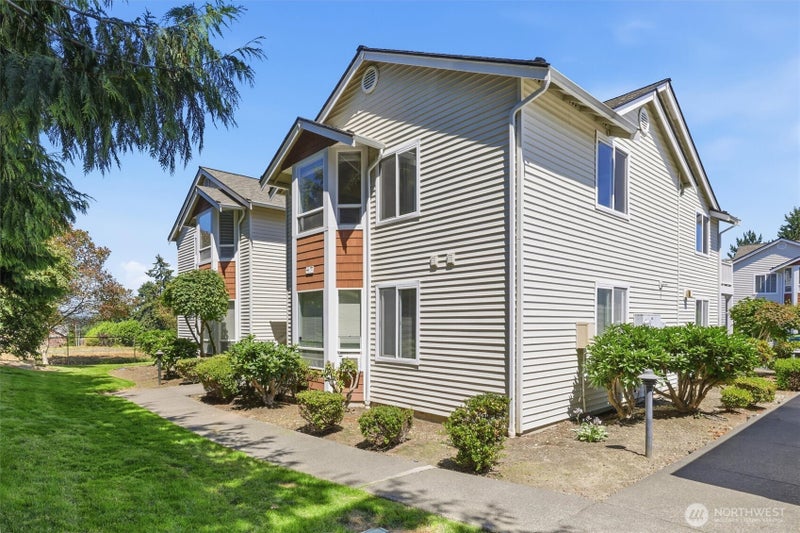 800 96th Avenue NE J202