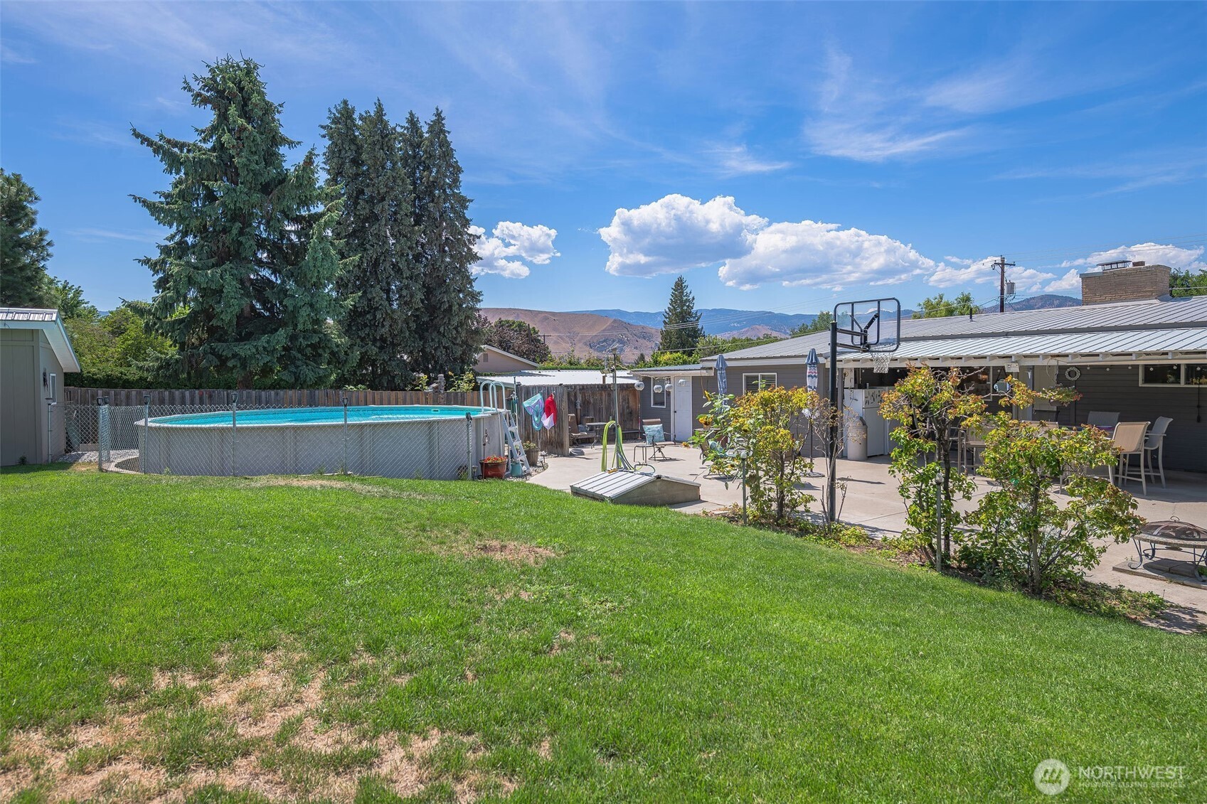 East Wenatchee, Washington 98802, United States, 4 Bedrooms Bedrooms, ,2 BathroomsBathrooms,Residential,Active,183349