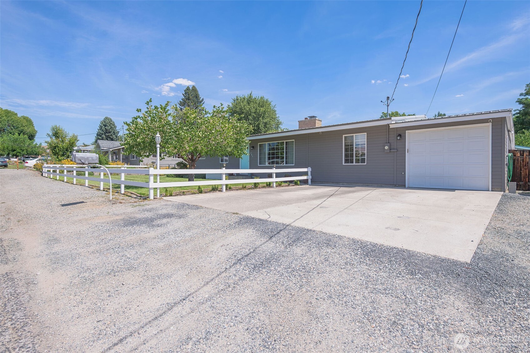 East Wenatchee, Washington 98802, United States, 4 Bedrooms Bedrooms, ,2 BathroomsBathrooms,Residential,Active,183349