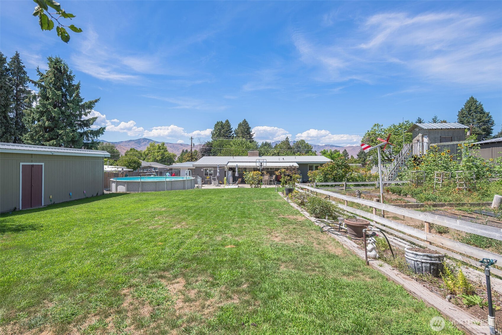 East Wenatchee, Washington 98802, United States, 4 Bedrooms Bedrooms, ,2 BathroomsBathrooms,Residential,Active,183349