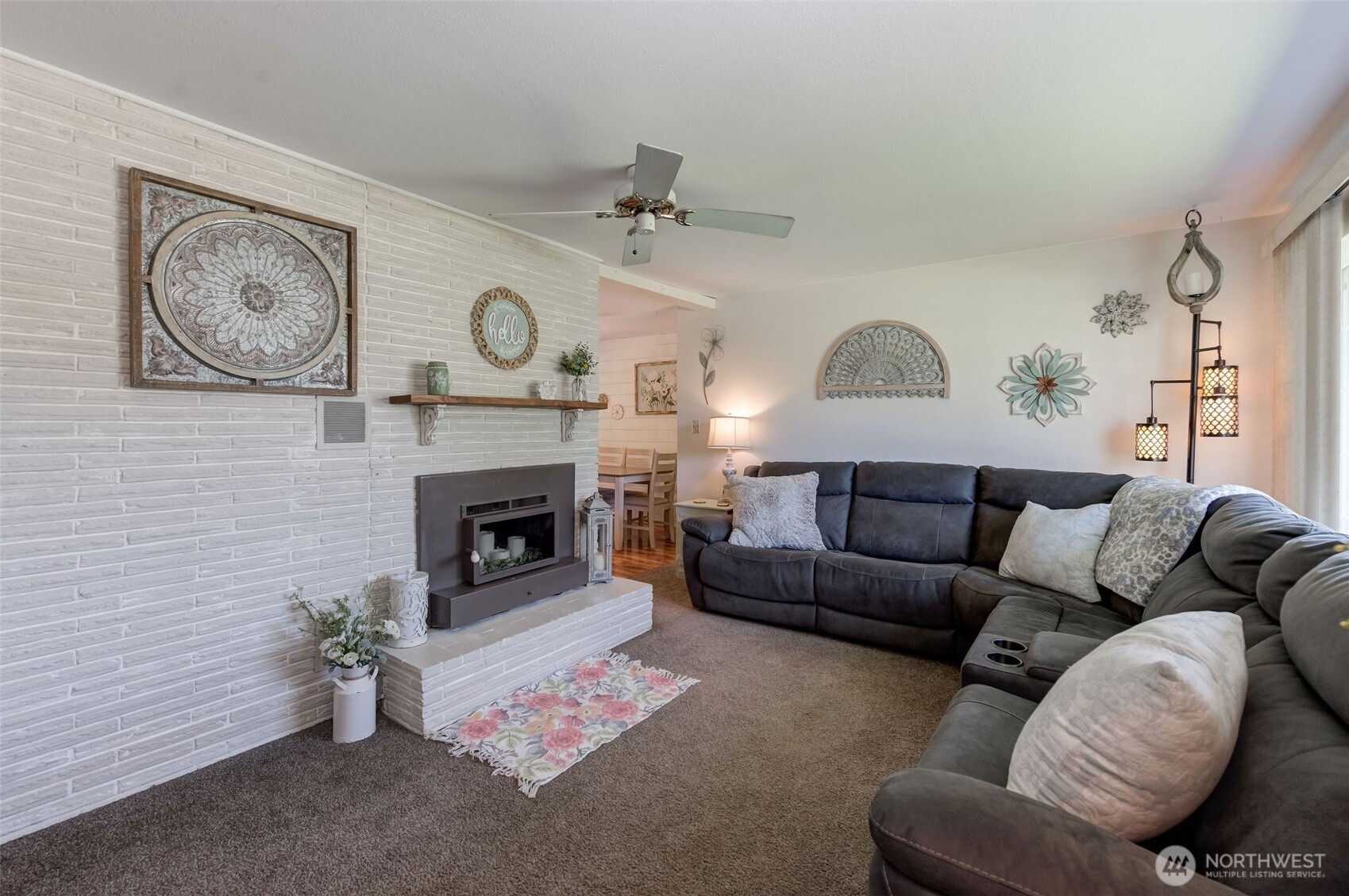 East Wenatchee, Washington 98802, United States, 4 Bedrooms Bedrooms, ,2 BathroomsBathrooms,Residential,Active,183349