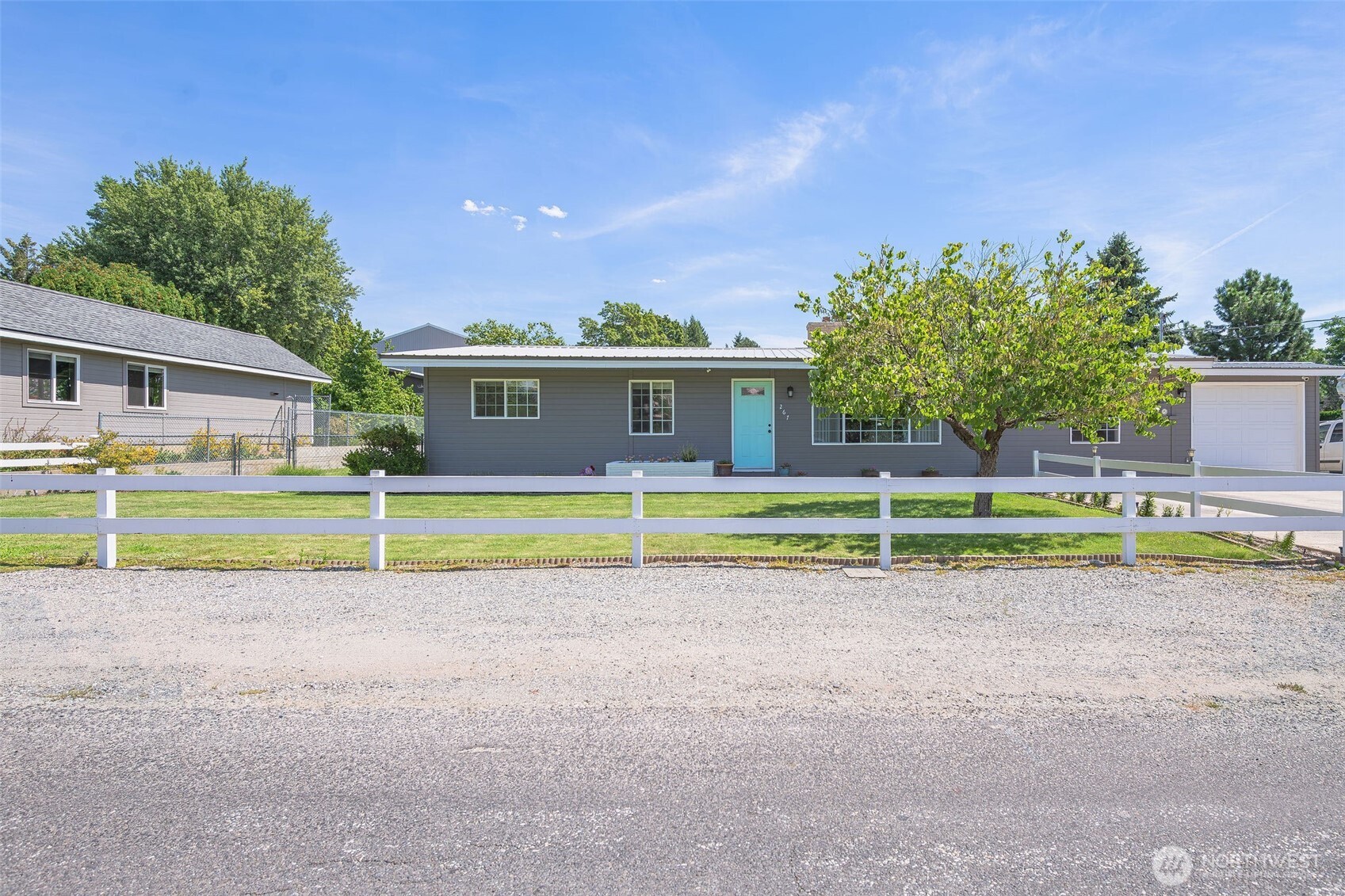 East Wenatchee, Washington 98802, United States, 4 Bedrooms Bedrooms, ,2 BathroomsBathrooms,Residential,Active,183349